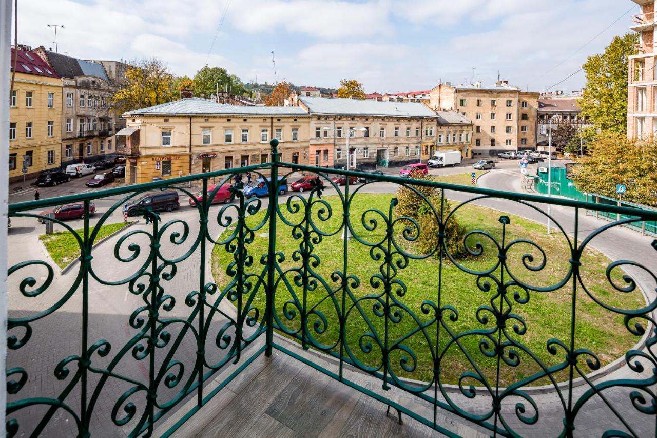 Royal Premier Apartment Lviv Exterior photo