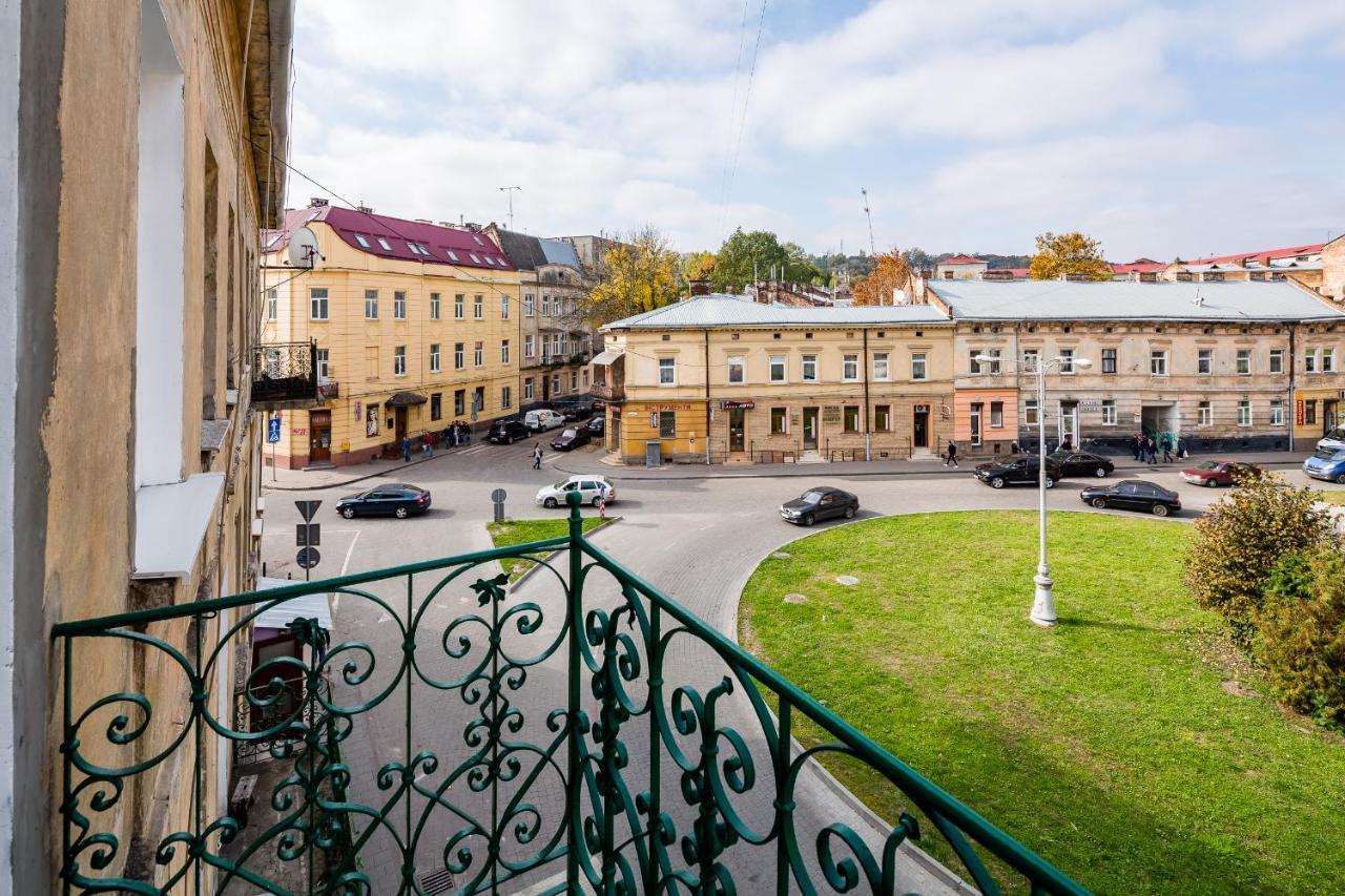 Royal Premier Apartment Lviv Exterior photo